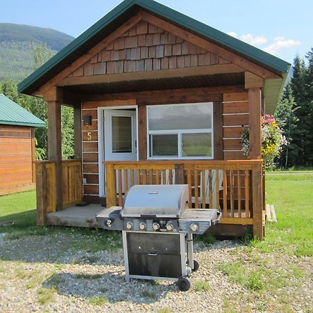 Beaver Creek Lodge And Cabins McBride Номер фото