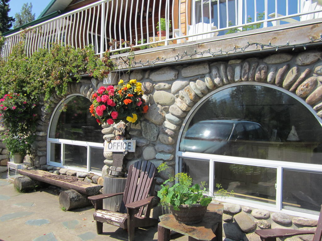 Beaver Creek Lodge And Cabins McBride Екстер'єр фото